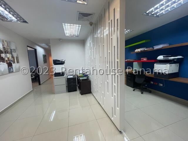 Oficina en Alquiler - Office for Rent in Hi Tech Plaza
